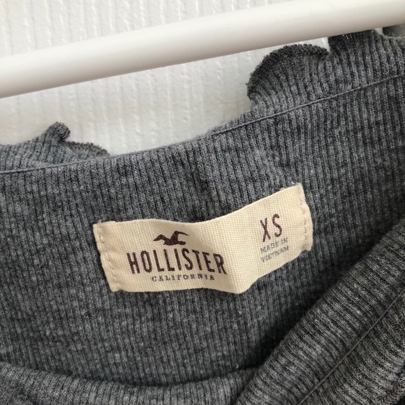 Off the shoulder lettuce hem shirt - Picture 2 of 4